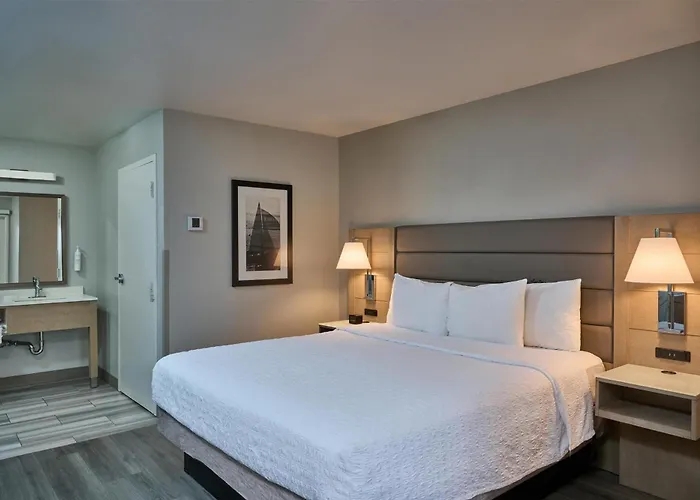 Hampton Inn & Suites Hermosa Beach