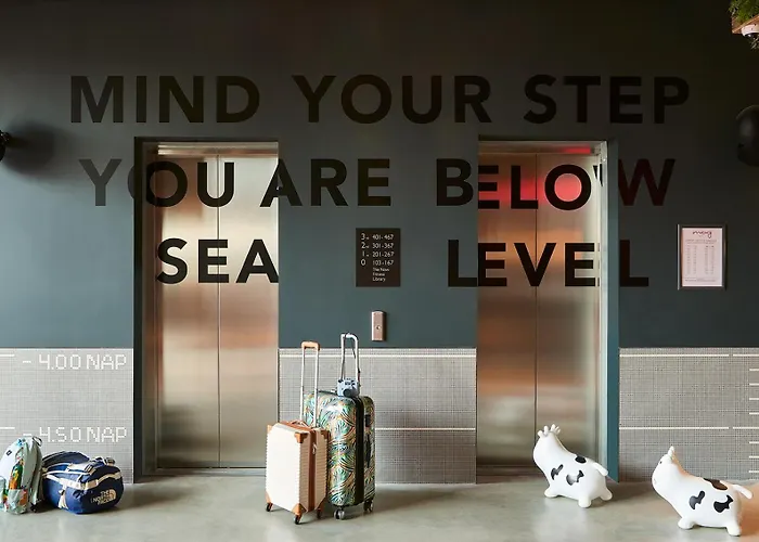 Moxy Amsterdam Schiphol Airport