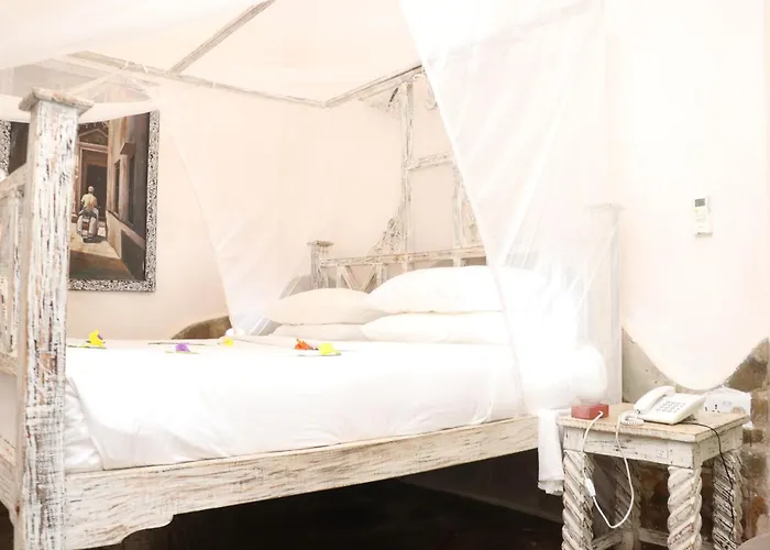 Eleven Pearl Boutique Hotel & Spa