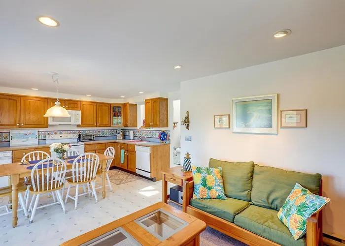 Inviting Rockport Rental W/ Deck: Walk To Beach!