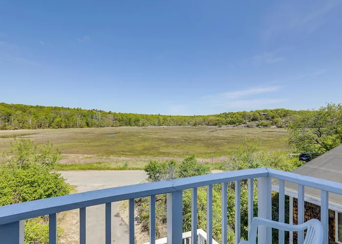 Inviting Rockport Rental W/ Deck: Walk To Beach!