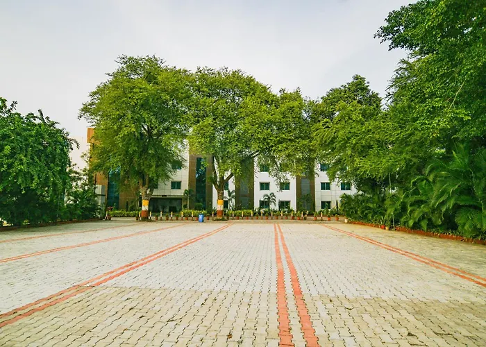 Hotel Shri Ramkrishna Bagh Palace By M Square