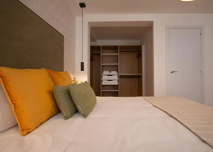 Apartamento nuevo en el Puerto a 10 min de la playa con balcón
