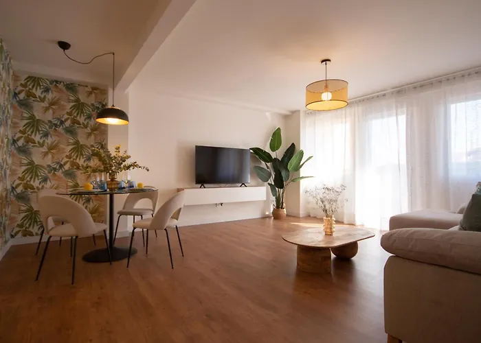 Apartamento nuevo en el Puerto a 10 min de la playa con balcón