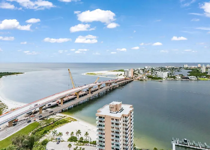 12Th Floor Retreat With Unmatched Gulf And Bay Views