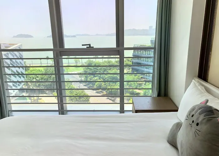 Huafu Seaview Suites