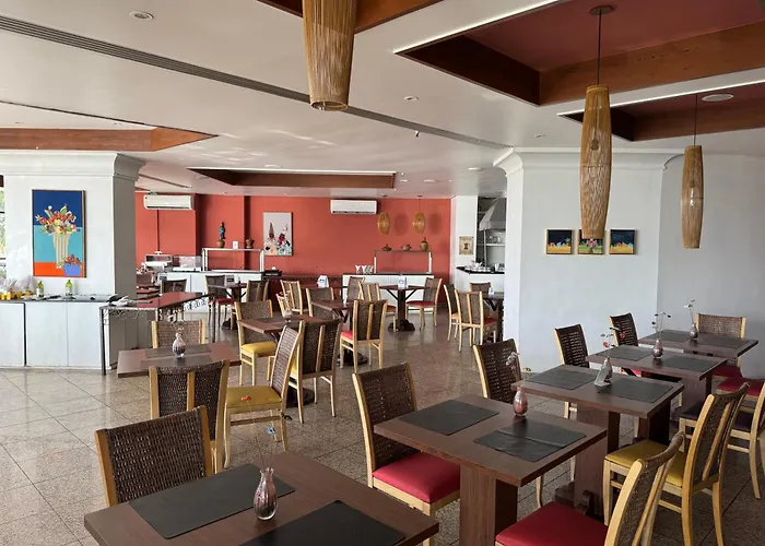 Chic Hotel Suite In Fabulous Meireles Fortaleza With Wifi, Fitness Room
