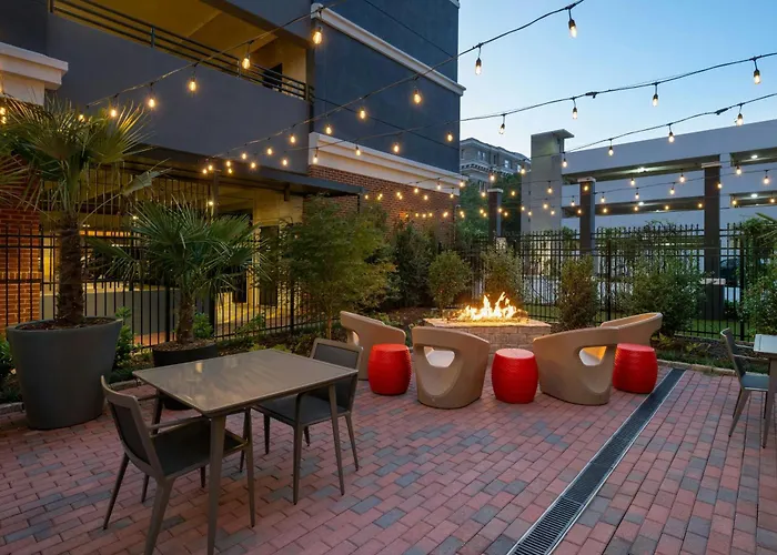 Courtyard By Marriott Athens Downtown