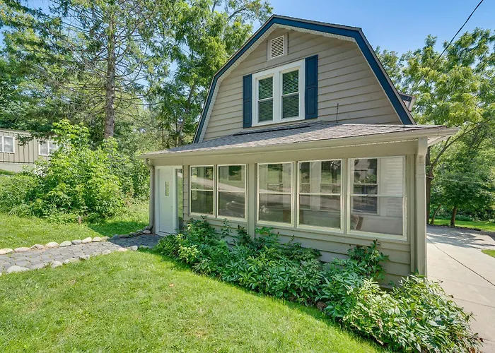 Lake Geneva Area Oasis W/ Fire Pit & Dog Run
