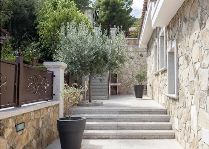 Casa Sinzias Con Piscina 9 Posti Letto