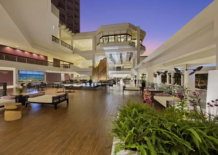 Waikiki Beach Marriott Resort & Spa