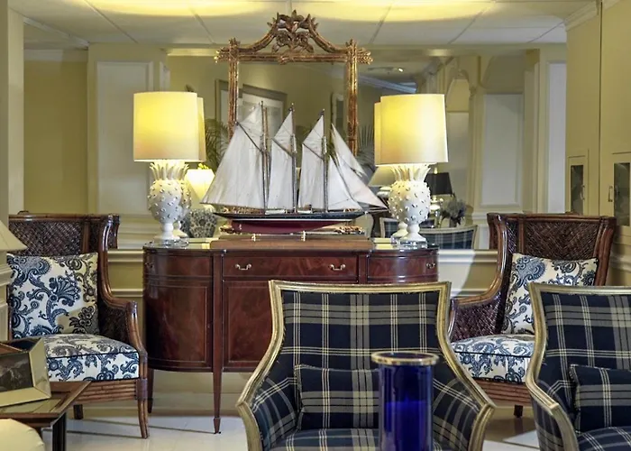 Inn At Pelican Bay