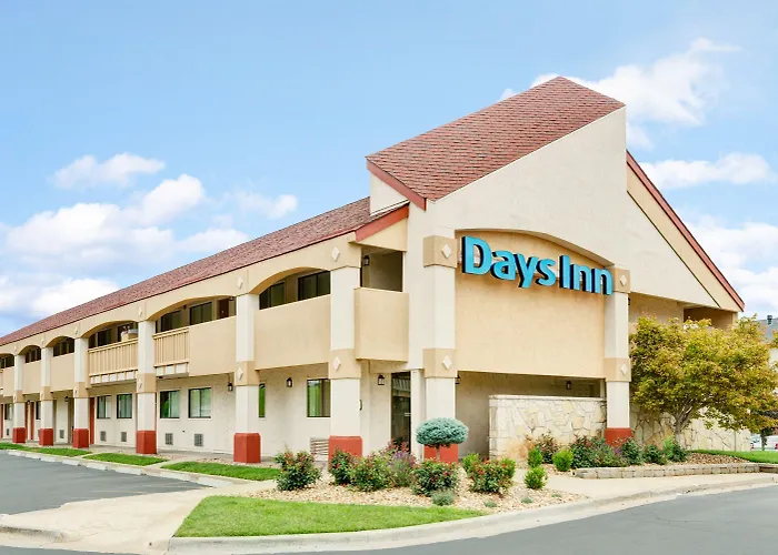 Days Inn By Wyndham Overland Park