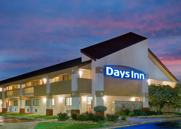 Days Inn By Wyndham Overland Park