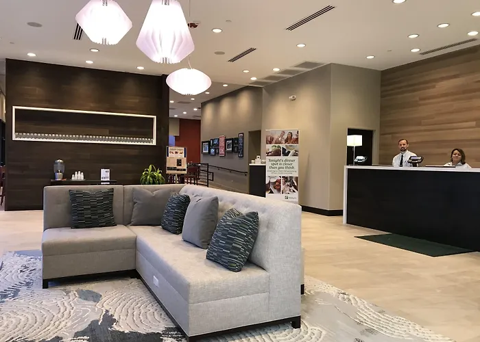 Holiday Inn & Suites Chicago-Carol Stream Wheaton By Ihg