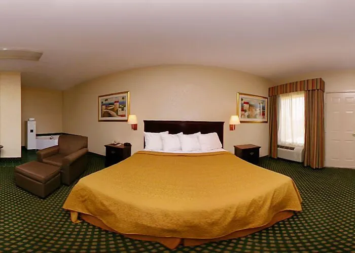 Econo Lodge Inn & Suites Philadelphia Ms