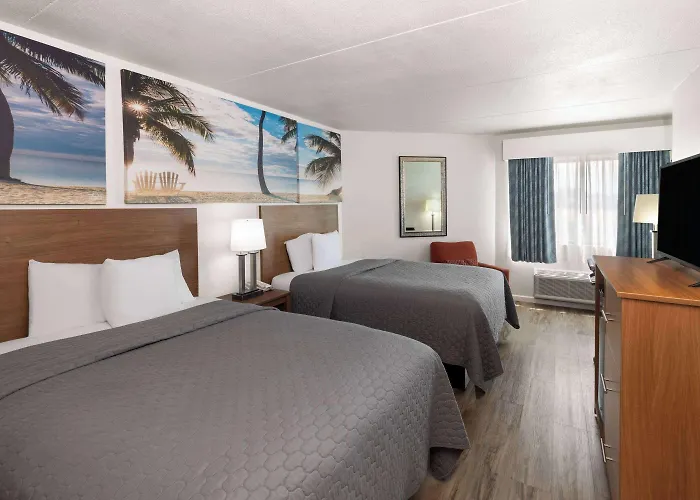 Days Inn By Wyndham Biloxi Beach
