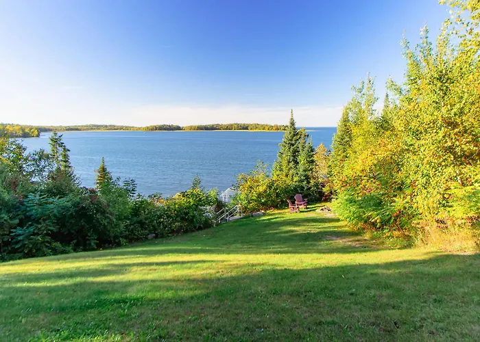 Spacious Leech Lake Home On 2 Private Acres, 200' Of Lake Shore 15 Minutes To Walker With Boat Lift, Dock, Swimming, Fire Pit