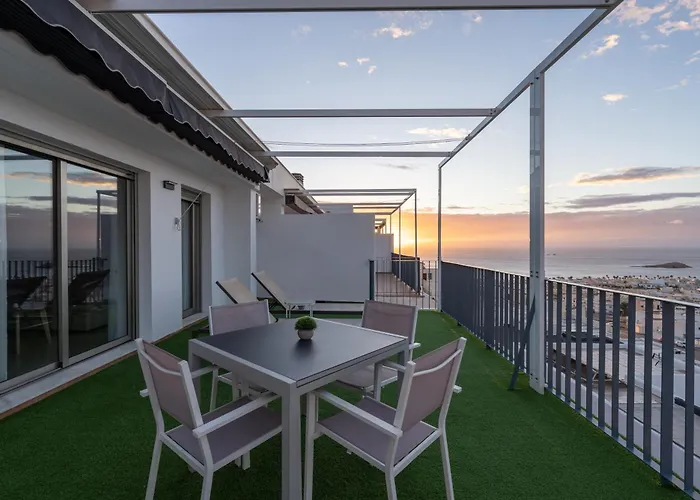 Apartamento Cervantes con terraza y vistas al mar