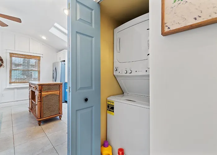 Margate Home With Large Outdoor Kitchen