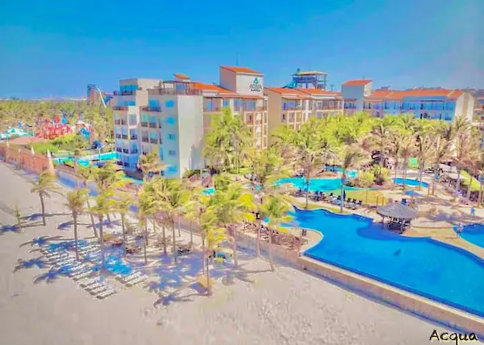 Aproveite as suas férias com os pés na areia e diversão