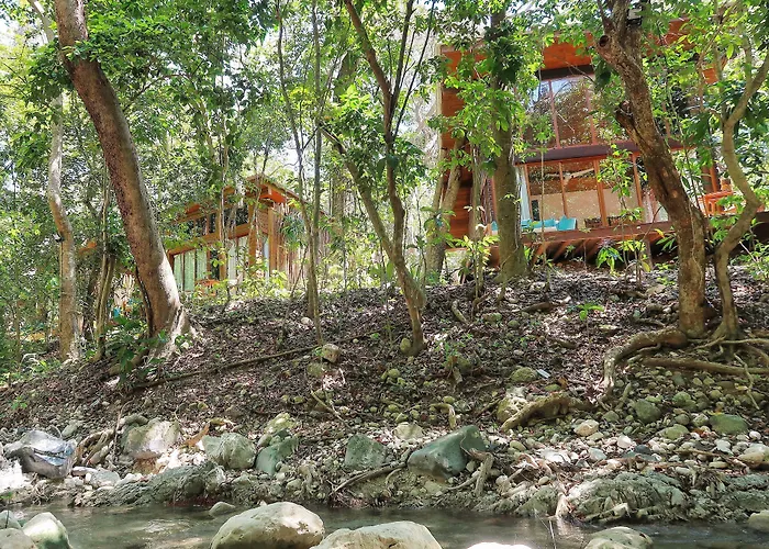 Casa Bonita Tropical Lodge & Spa