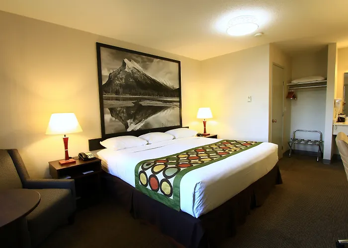Super 8 By Wyndham Kelowna Bc