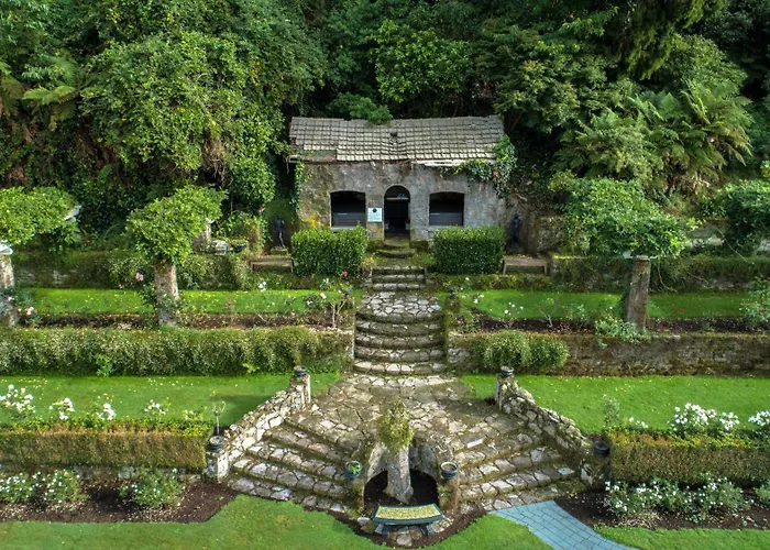 Black Swan Lakeside Boutique Hotel