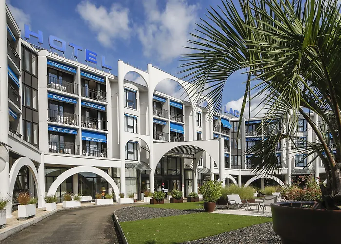 Brit Hotel Du Lac
