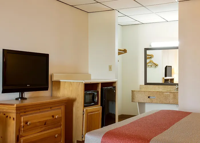 Motel 6-Clarksville, Tn