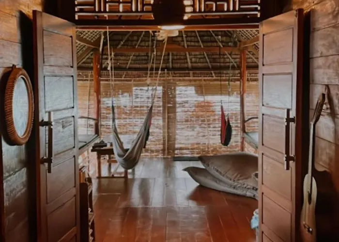 Playgrounds Sabbit Mentawai Surfcamp