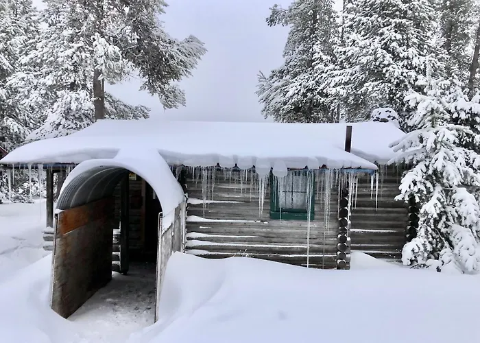 Paulina Lake Lodge And Resort