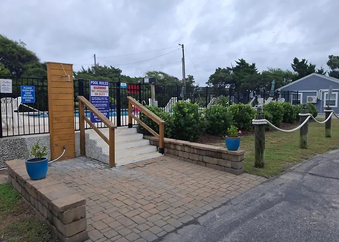 The Breezeway Motel & Resturant