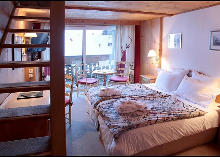 Chalet-Hôtel La Marmotte, La Tapiaz&SPA, The Originals Relais (Hotel-Chalet de Tradition)