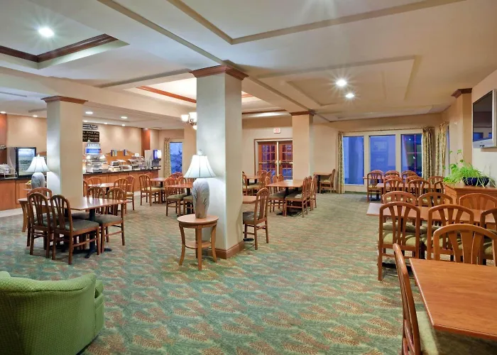 Triple Play Resort Hotel & Suites