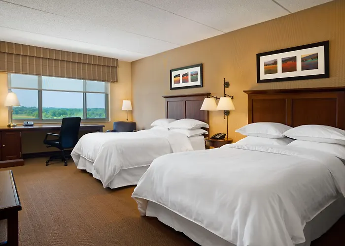 Sheraton St Paul Woodbury Hotel