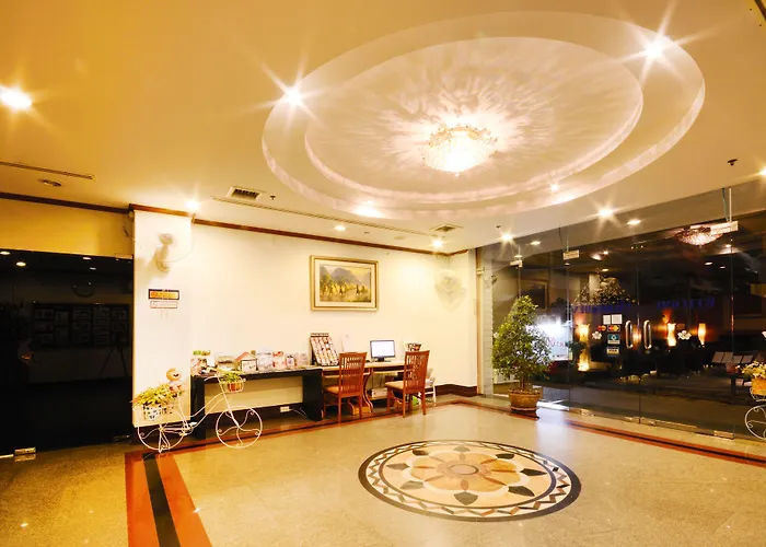 Thipurai City Hotel