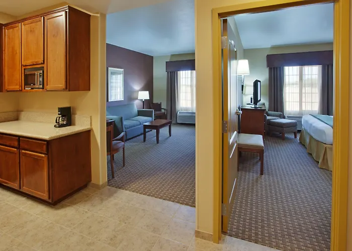 Holiday Inn Express Hotel & Suites Willows By Ihg