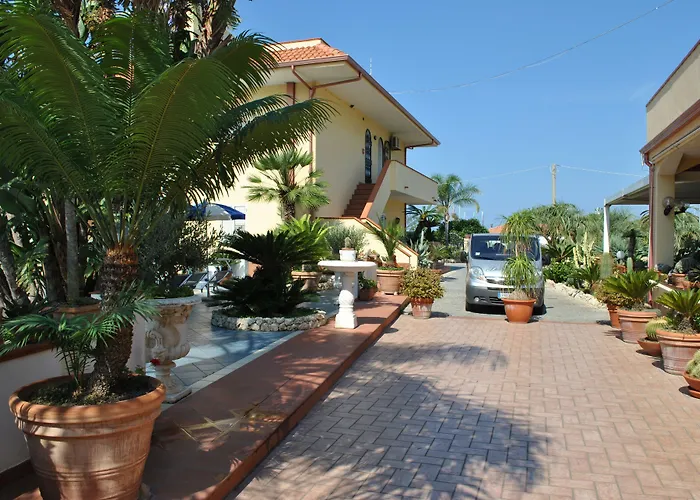 Hotel Damanse