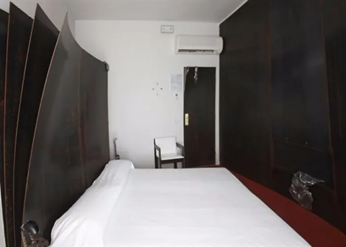 Hotel Alexander Museum Palace
