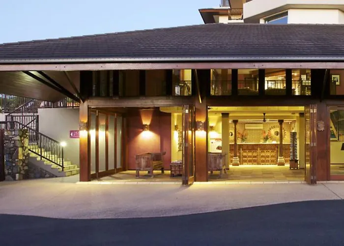 At Water'S Edge Resort