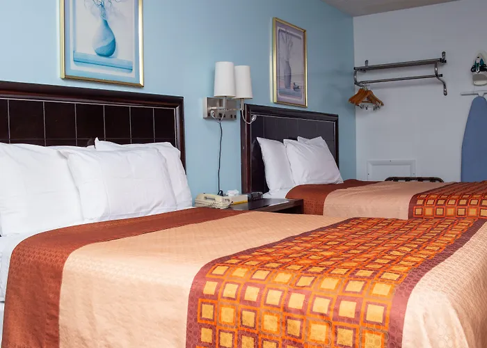 Eastbrook Inn