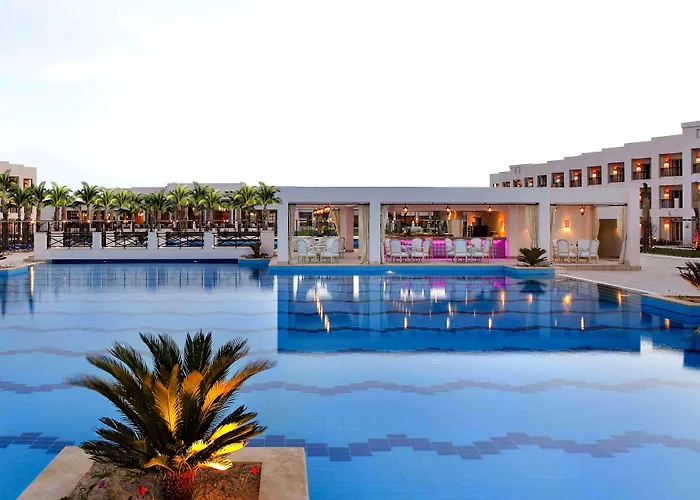 Jaz Elite Crystal, Almaza Bay