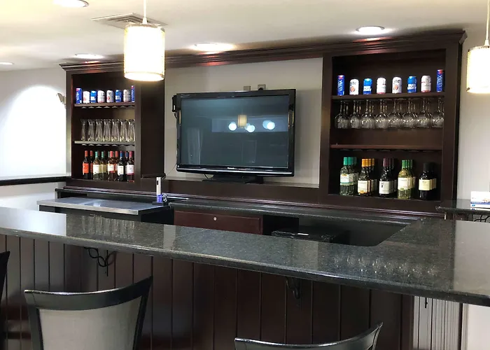 Best Western Plus Goodman Inn & Suites