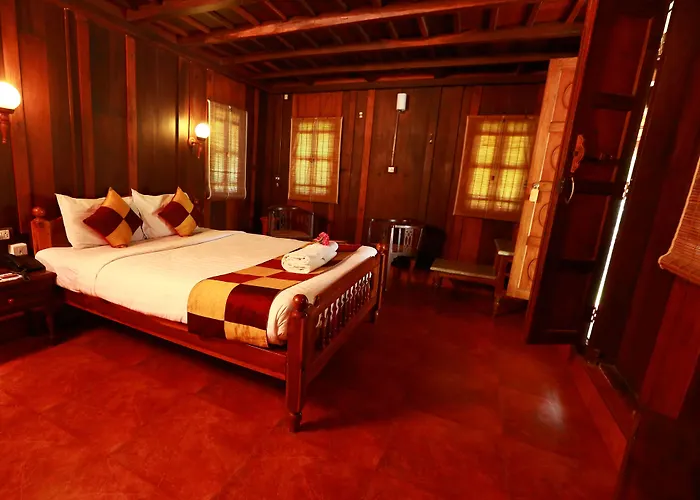Kondai Lip Backwater Heritage Resort