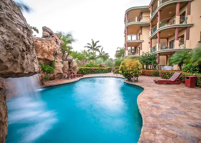 Clarion Suites Roatan At Pineapple Villas