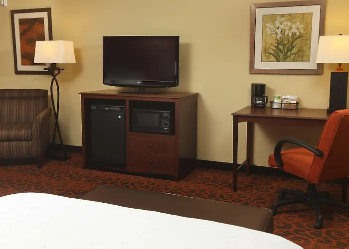 Hampton Inn & Suites Fargo Medical Center