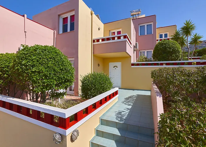 Everest Apartments And Suites