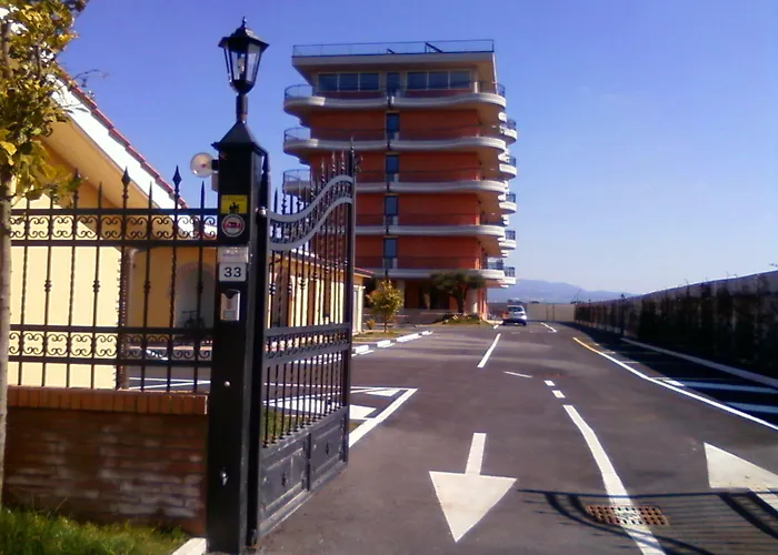 B&B HOTEL Pomezia Cortese