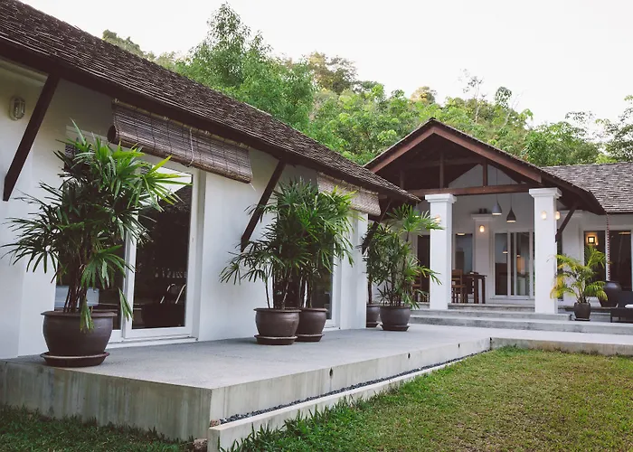 Koyao Bay Pavilions - Beach Resort And Pool Villas